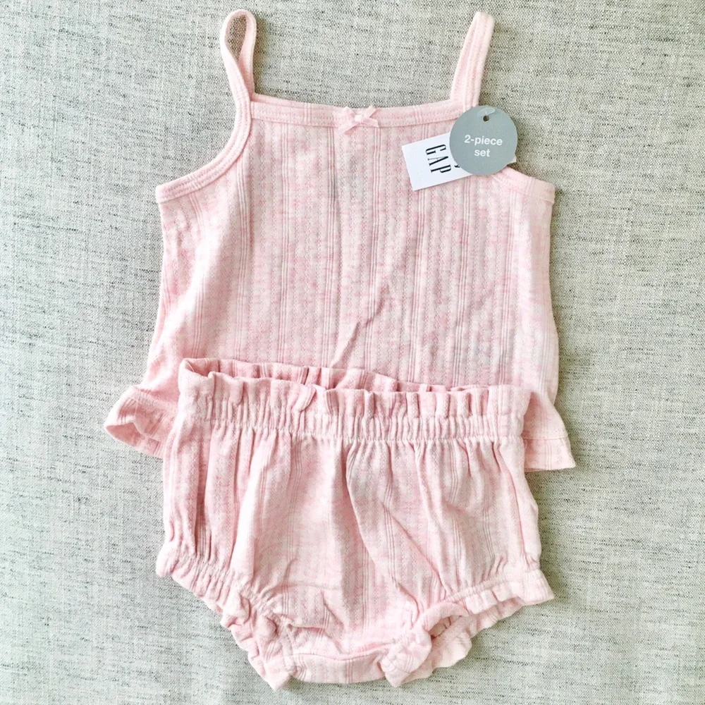 NWT Baby Gap Pajamas Set Size 6-12 mos